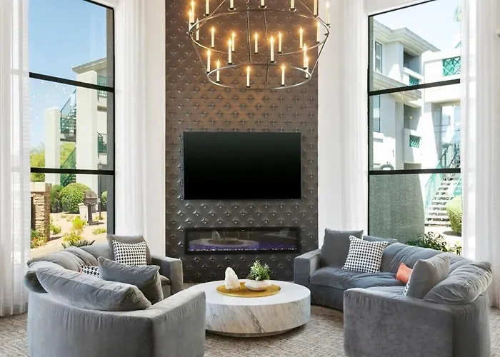 2br Cozysuites At Kierland Commons With Pool #05 Apartment Scottsdale