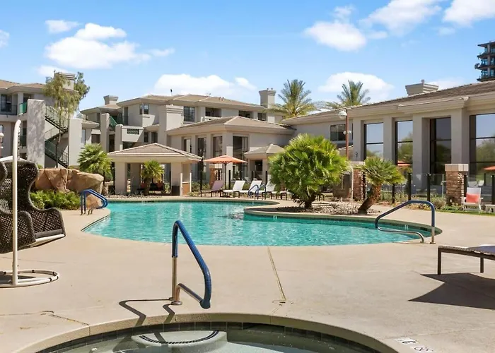 2br Cozysuites At Kierland Commons With Pool #05 *