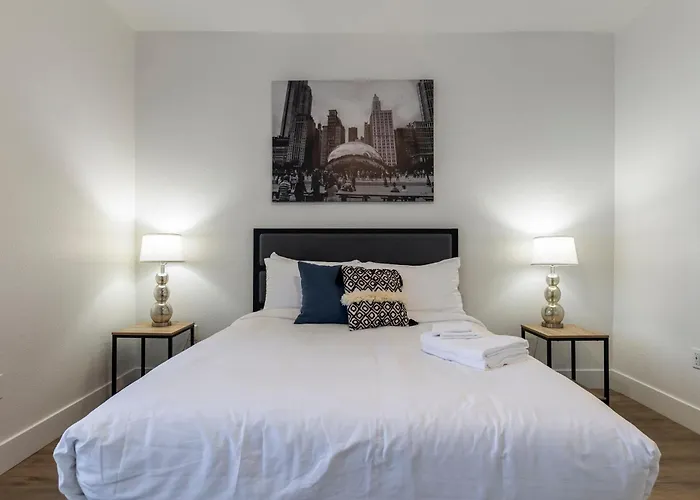 2br Cozysuites At Kierland Commons With Pool #05 Apartment *