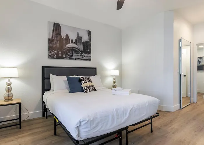 Apartment 2br Cozysuites At Kierland Commons With Pool #05 *