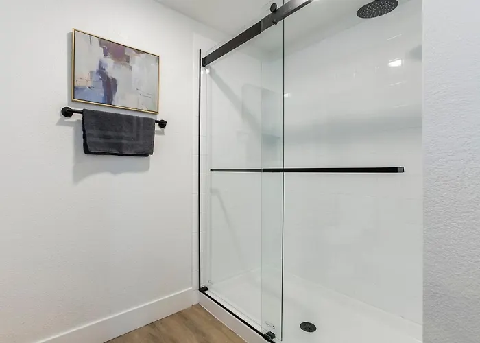 2br Cozysuites At Kierland Commons With Pool #05 Apartment *