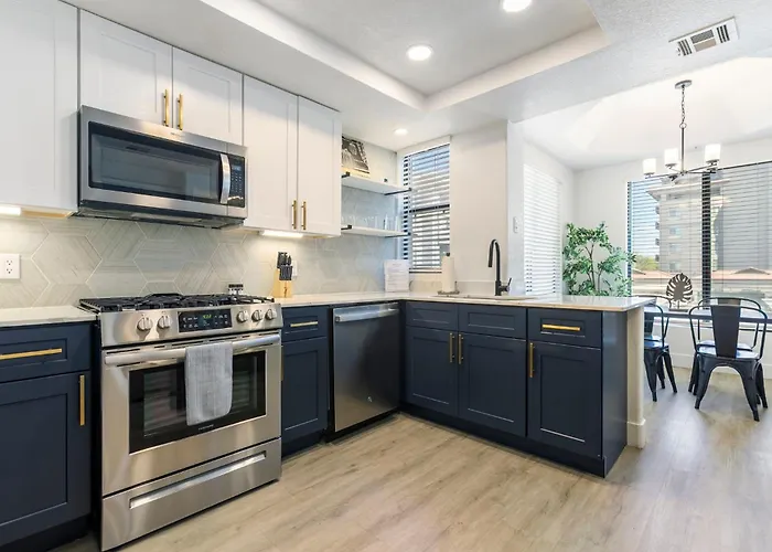 2br Cozysuites At Kierland Commons With Pool #05 Scottsdale