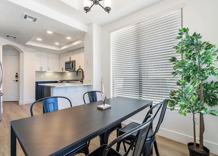 2br Cozysuites At Kierland Commons With Pool #05 * Scottsdale