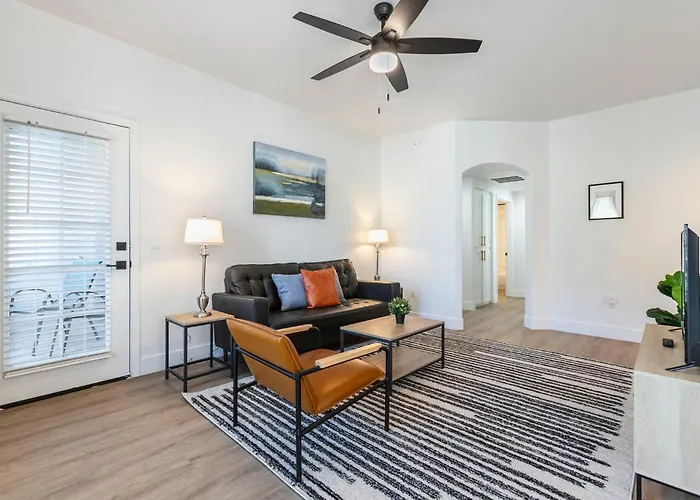 2br Cozysuites At Kierland Commons With Pool #05 Apartment *